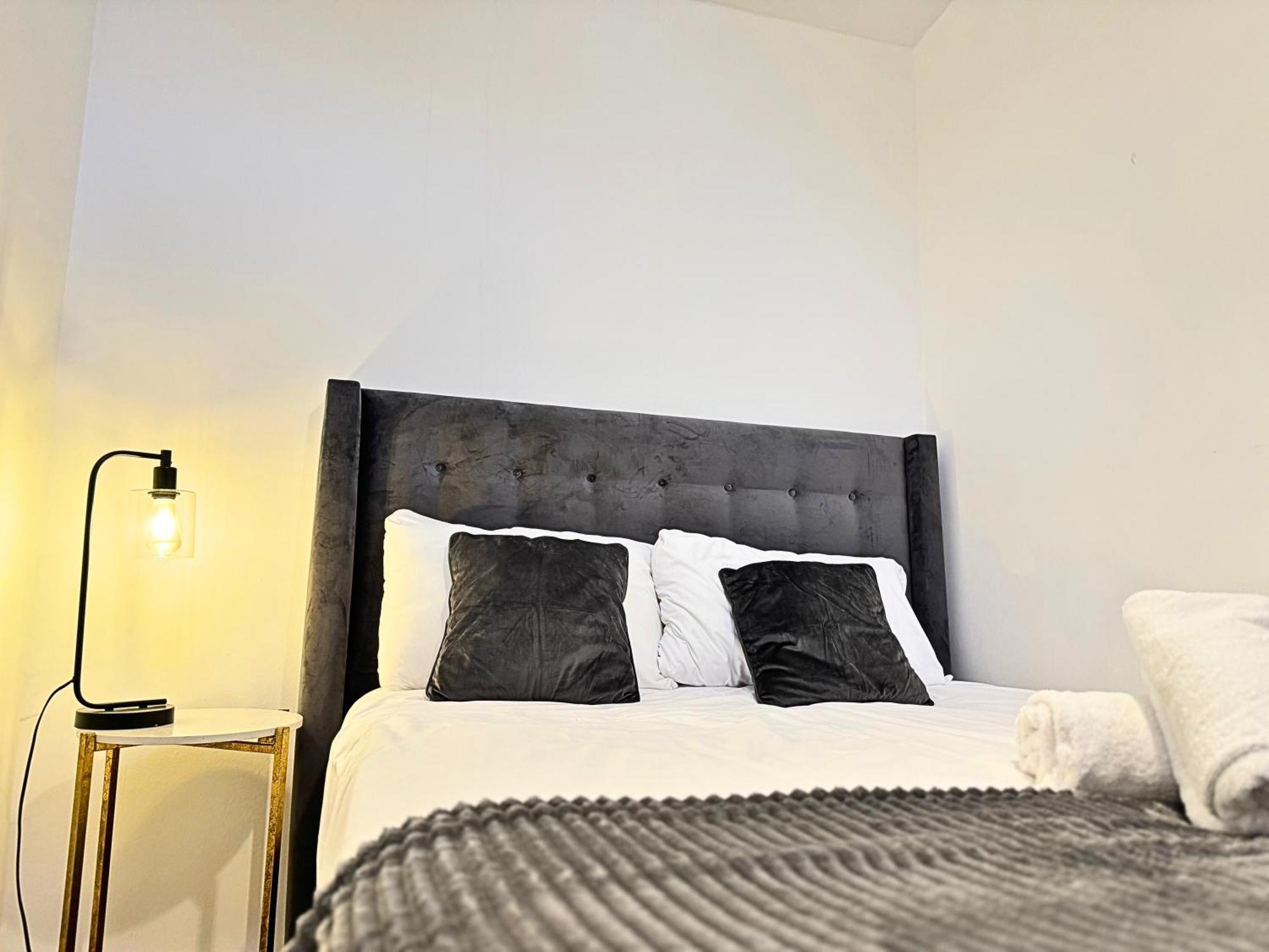 The Heart Of Kensington Mews - 3 Bedrooms House-Private Entrance-Hyde Park Walk Away-Green Park 9 Minutes Underground- The Best Of London With Glamour Of Kensington Bagian luar foto